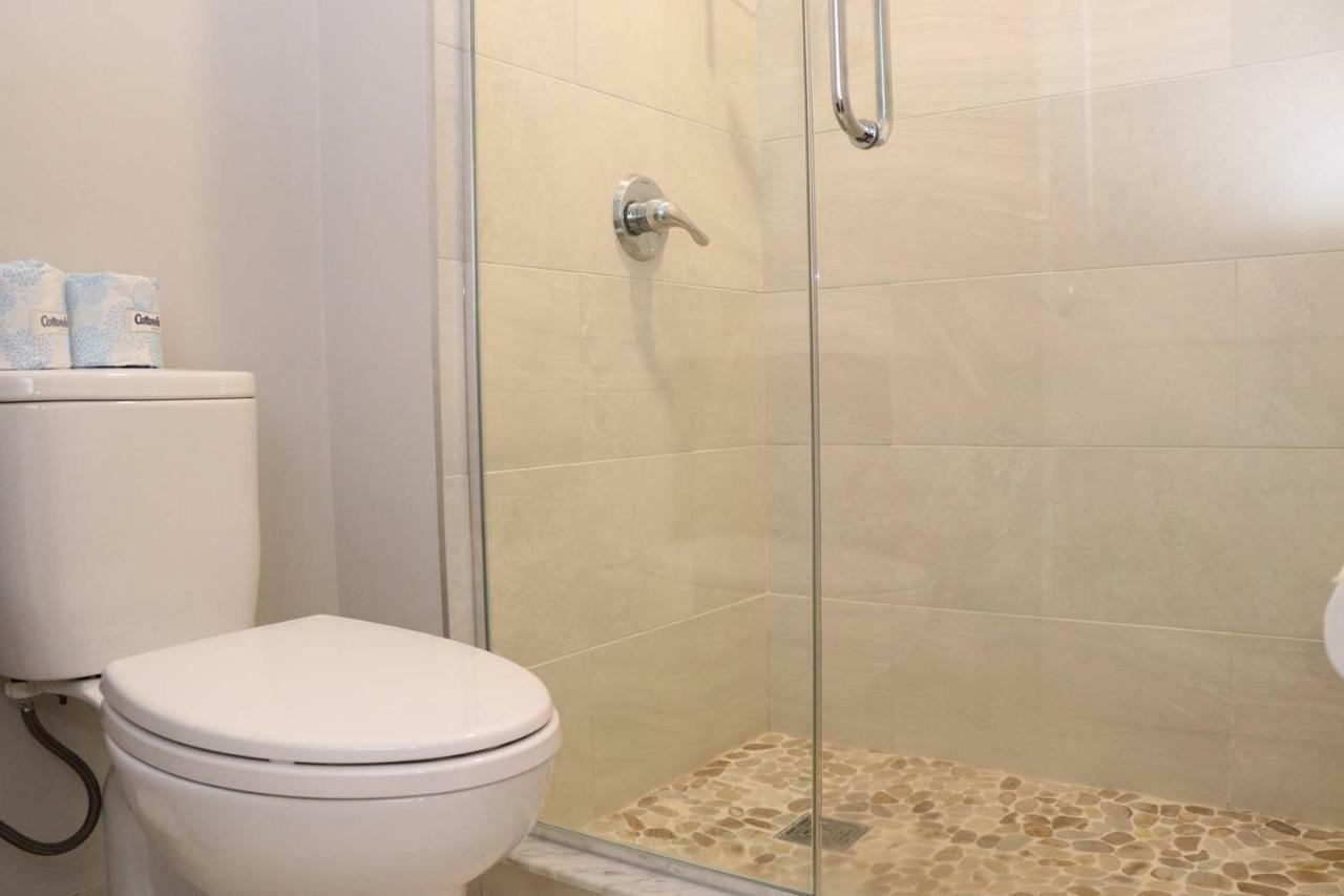 A Stylish Stay W/ A Queen Bed, Heated Floors.. #15 Brookline Dış mekan fotoğraf
